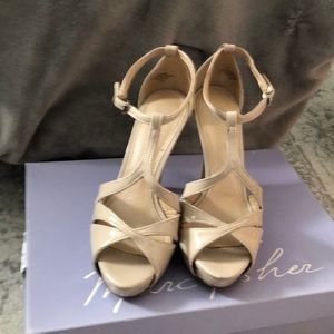 Marc Fisher Nude heels Tranquil size 6.5